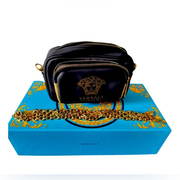Versace
La Medusa crossbody bag
Never worn - Picture 7 of 8